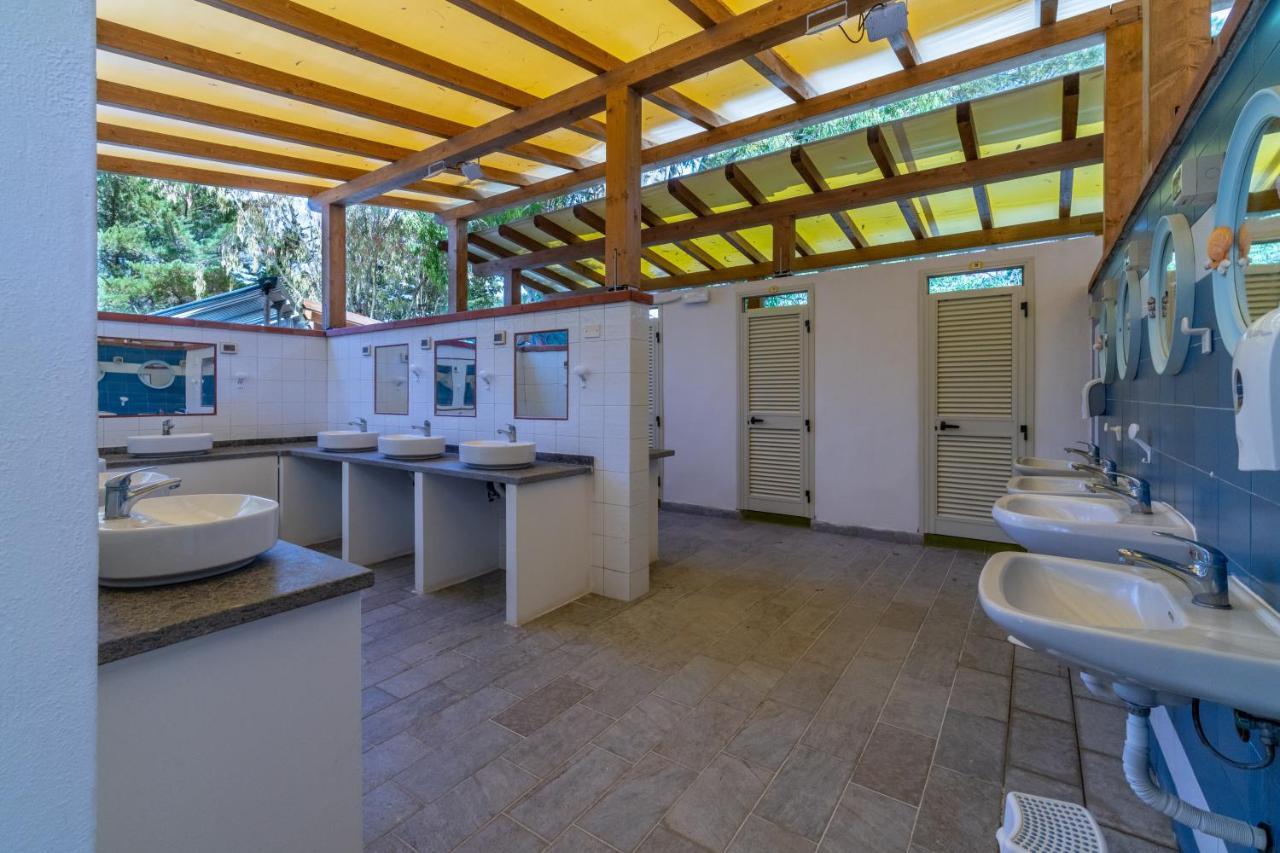 Camping Lacona Capoliveri  Extérieur photo